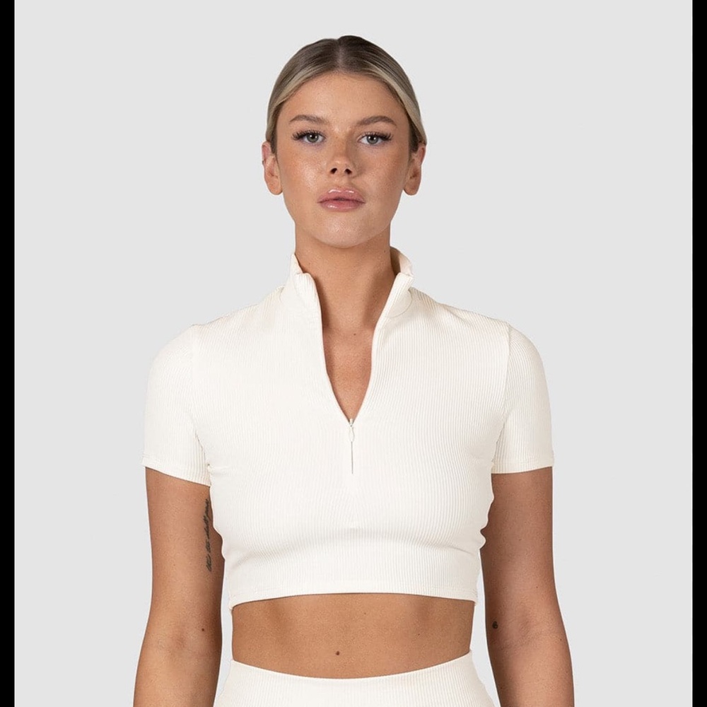 Nama LUXRIB™ Mock Crop